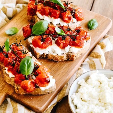 Bruschettas aux tomates confites et Brocciu AOP