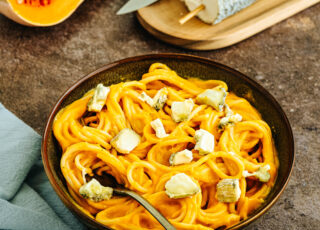 Pâtes crémeuses à la sauce butternut, chèvre frais et Sainte-Maure de Touraine AOP