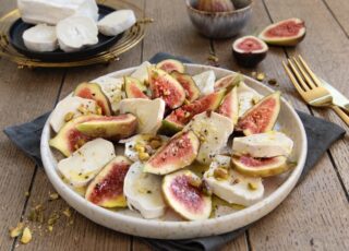 Salade de figues et bûchette affinée